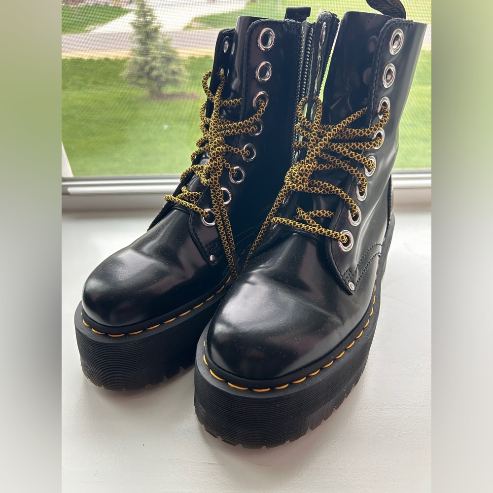 Dr. Martens Jadon Max Women’s Platform Boots